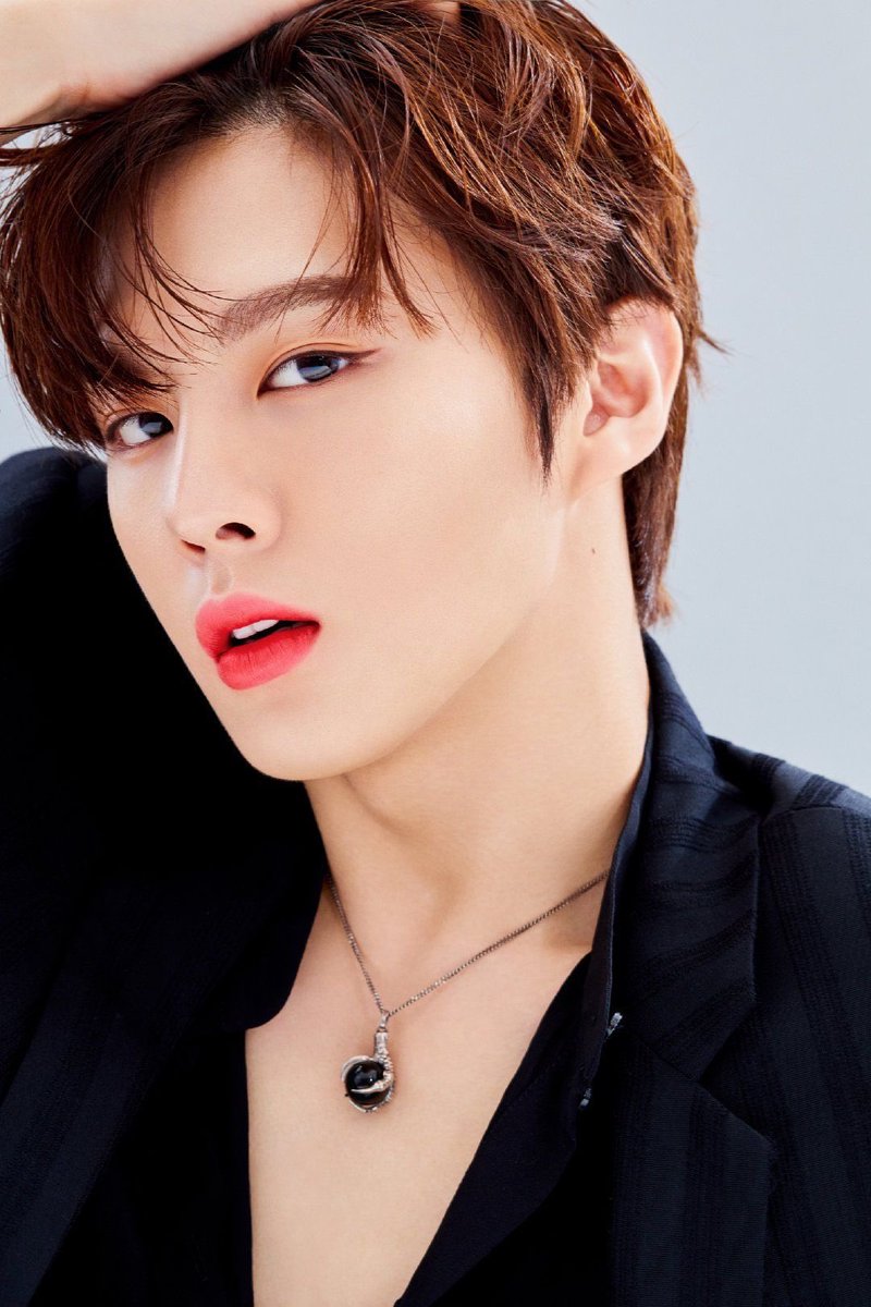 Kim woo seok 1st desire [greed]. ким у сок. Kim woo seok фотосессия. Kim wooseok album. Kim woo seok singer биография.