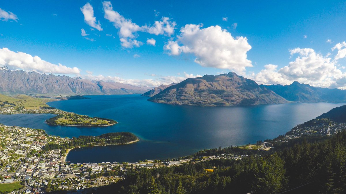 Queenstown Hill, Queenstown, New Zealand Photo credit: Ömer Faruk Bekdemir