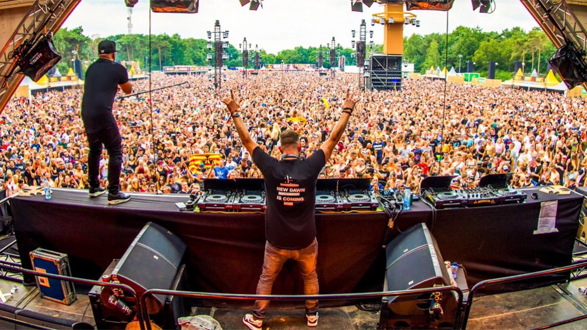 SOON...? 😤🤷🏻‍♂️🙋🏾‍♂️

#EA #EVILARMY #FESTIVALS