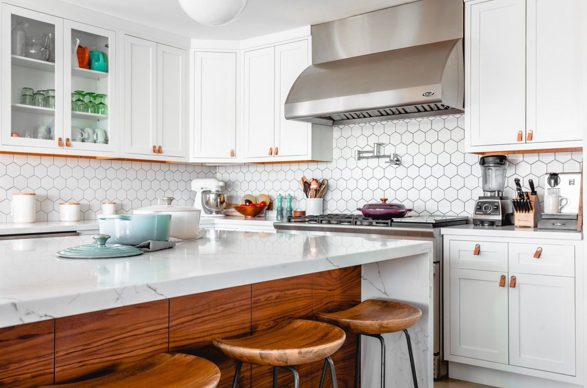 FLHomeShows's tweet image. From creating temporary statement walls to upgrading your kitchen cabinets, here are 10 relatively uncomplicated DIY projects you can do right now.

bit.ly/2XqJzln