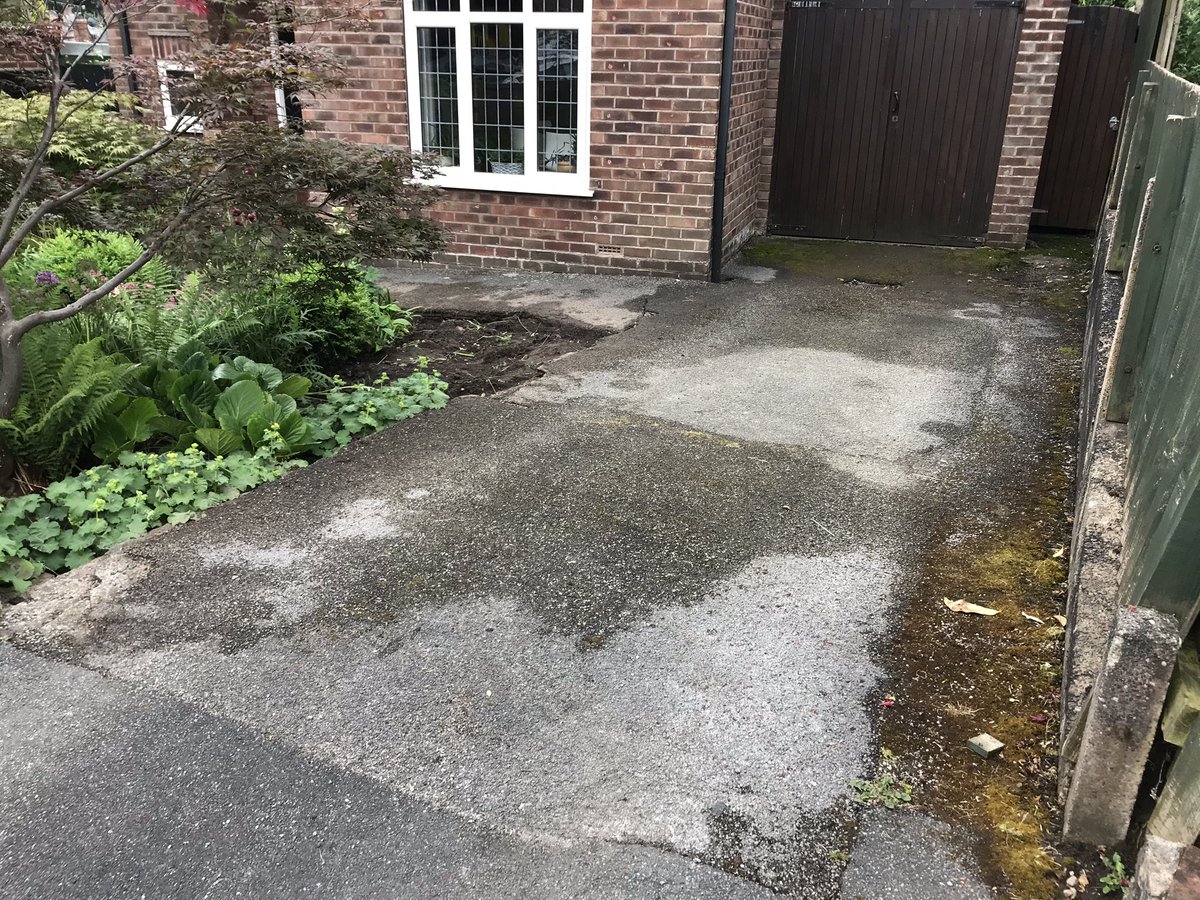 cheshire_paving's tweet photo. Another New Driveway Finished In Knutsford Cheshire. Finished In 6mm SMA Tarmac With @Tobermore Shannon Charcoal Borders And KL Key Kerb Steps  😍😍 Wow Factor 

Tel: 01244 456545

https://t.co/0AGbLaQBn6 https://t.co/Mg5nbwjscK