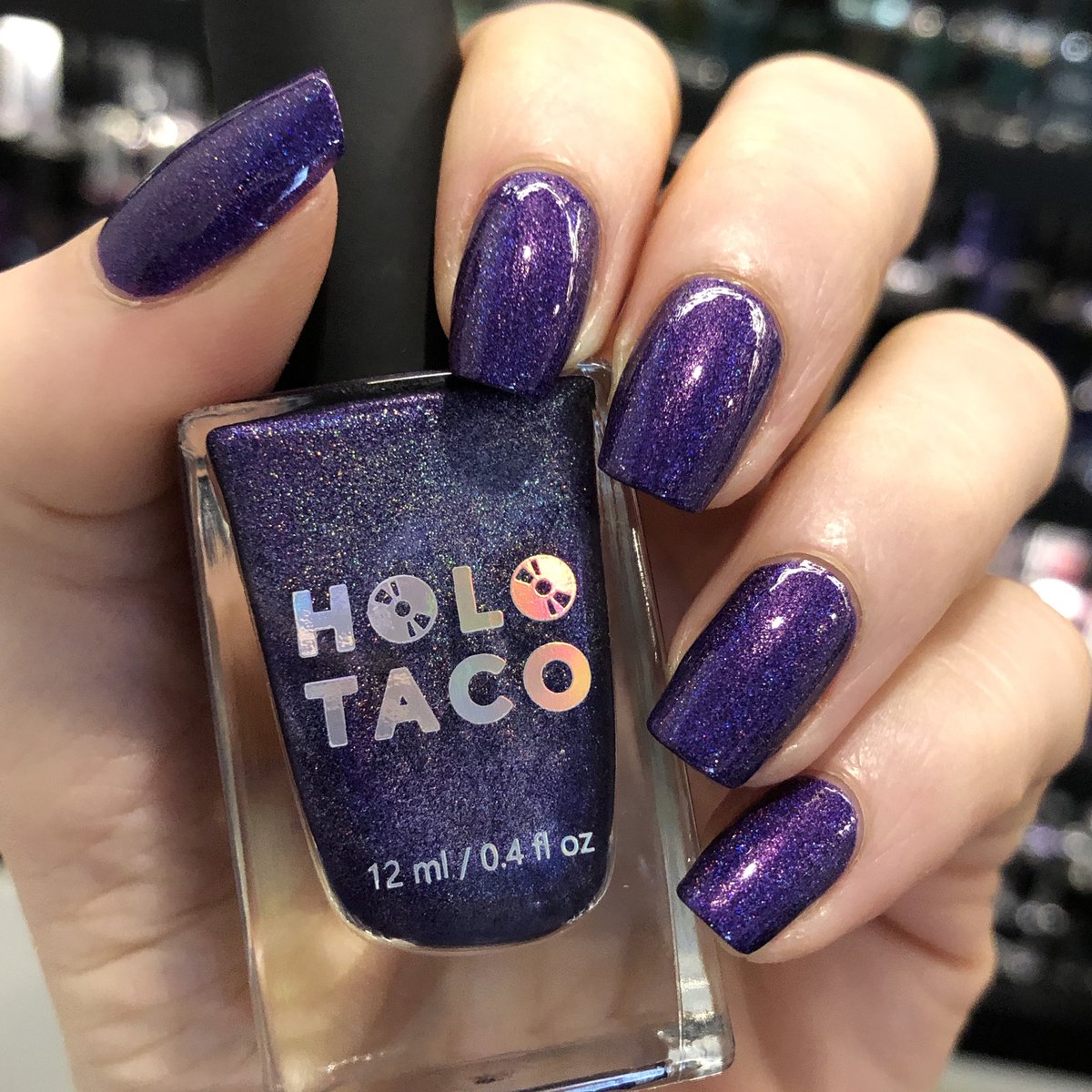 nailogical's tweet image. 💜Purple Slushie💜 new @holotaco linear holographic💅😈 The holo looks different depending on the lighting!✨

1. Sunlight☀️
2. Shade🌚
3. Phone flash📸
4. Indoor low-light🕯

⚠️Low in stock⚠️
holota.co/simplyrainbows2
