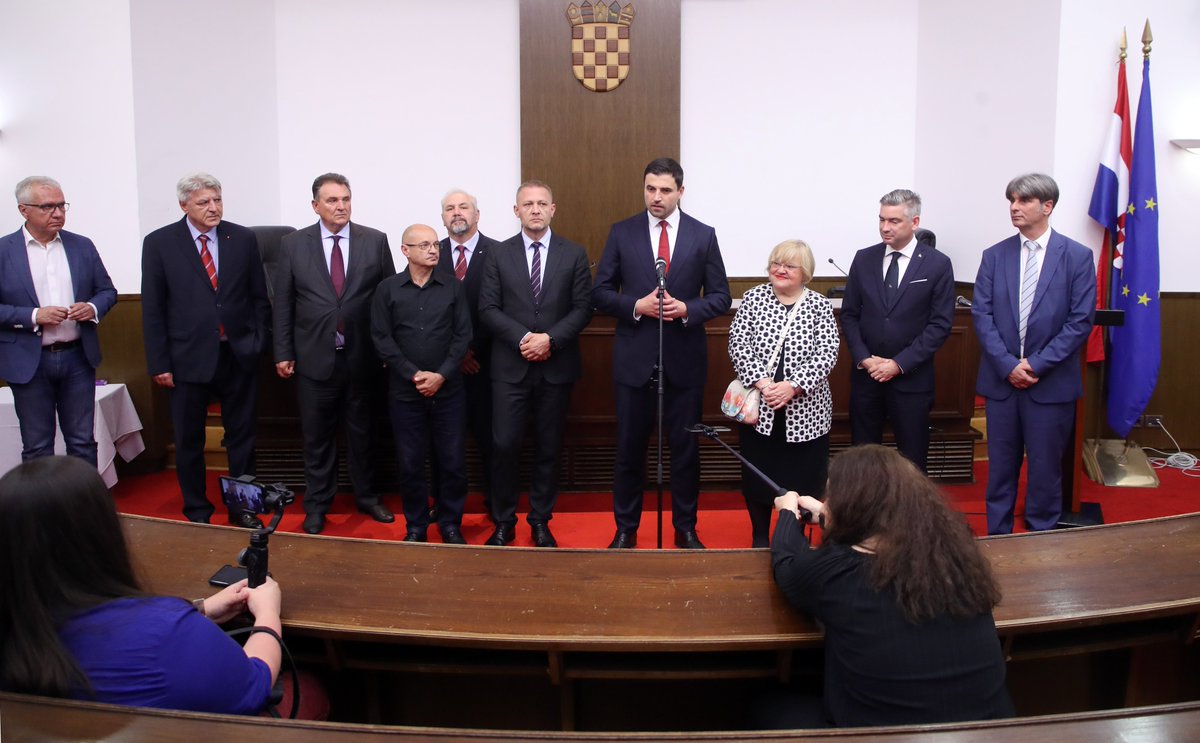 SDPHrvatske's tweet photo. RESTART koalicija predala je izborne liste DIP-u. Hrvatskoj treba novi početak i bolji život za sve građane. #izbori2020 #restart https://t.co/1PlMUly8MW
