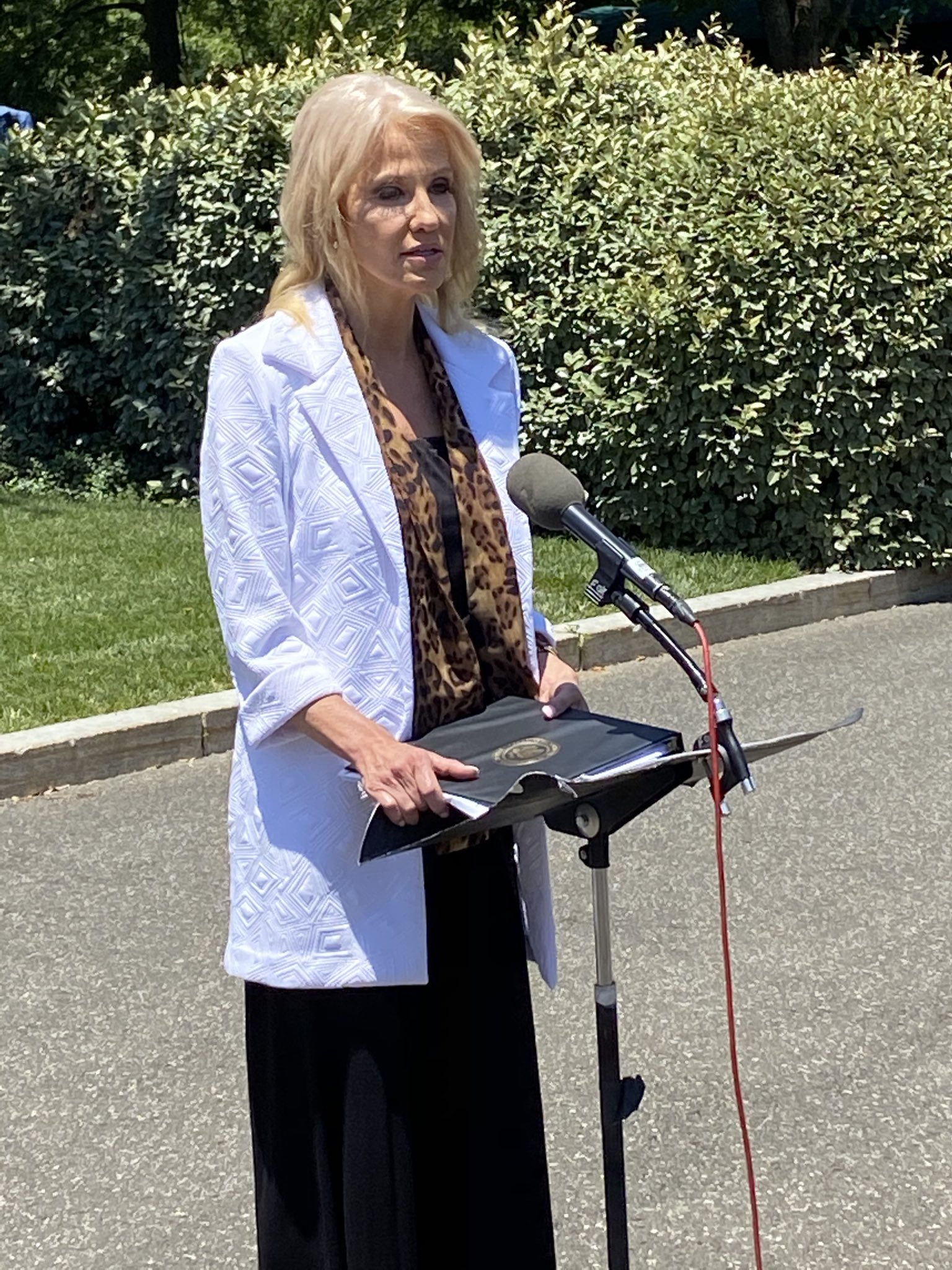 EakdwHJWsAIJbrm?format=jpg&name=large