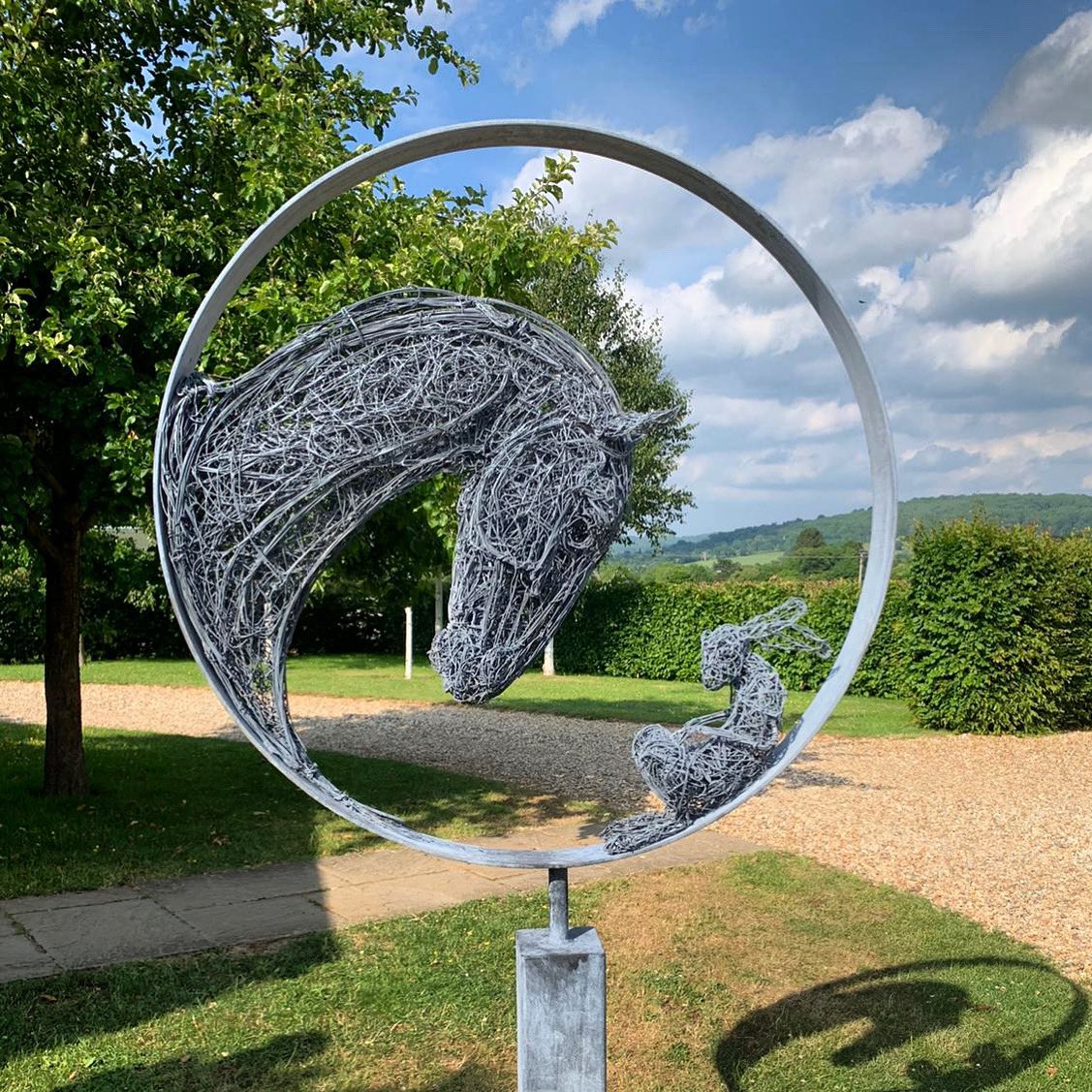 ruperttill121's tweet photo. I have just finished this sculpture of never alone , slightly smaller on a plinth for Josie Eastwood’s summer exhibition which opened today for two weeks. This sculpture is going to be in a small series pm for more details. #Wire #Sculpture #RTillSculptures https://t.co/WIGuvqSp93