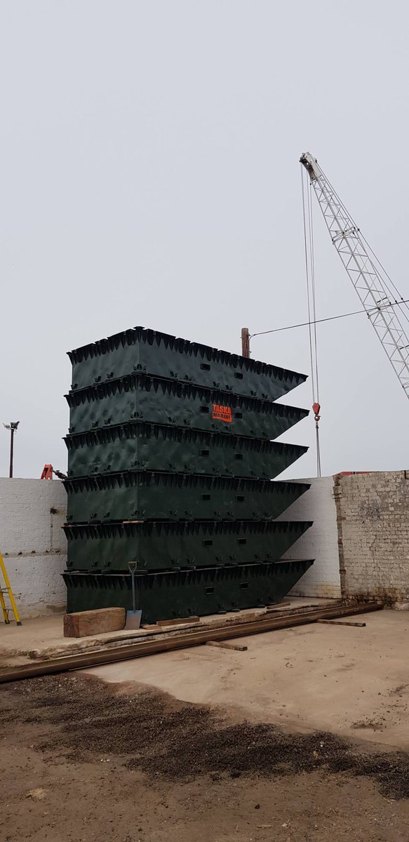 Challis 10 workboat heading out to its next job  this morning. Nato pontoons coming back to the yard after a long term hire, stacked up ready before going through the workshop for overhaul and testing.
#Axle #Workboat #NatoPontoons #Marine