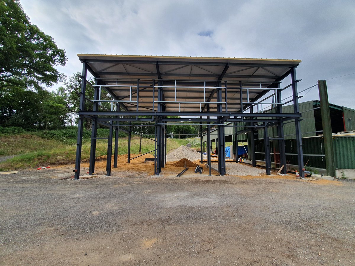 New office/storage unit underway in Hampshire