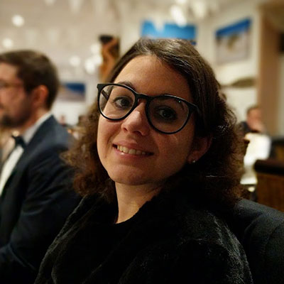 Avui 20.00h #LaVeuDeCàritas #RàdioEstel #Corpus #ANomésDosMetresDeTu i #Memòries
<a href="/ibravot/">Itziar Bravo</a>, María José Rosell, <a href="/miriam_feu/">Miriam Feu</a> i <a href="/agustiadellgisb/">Agusti Adell</a> en parlen des d'àmbits <a href="/CaritasCataluny/">Caritas Catalunya</a>
#Notícies <a href="/montserratcreus/">Montserrat Creus</a>
ONLINE-> owl.li/7zyo30pxGPu
EMÈS-> owl.li/zNPJ30qQdFE