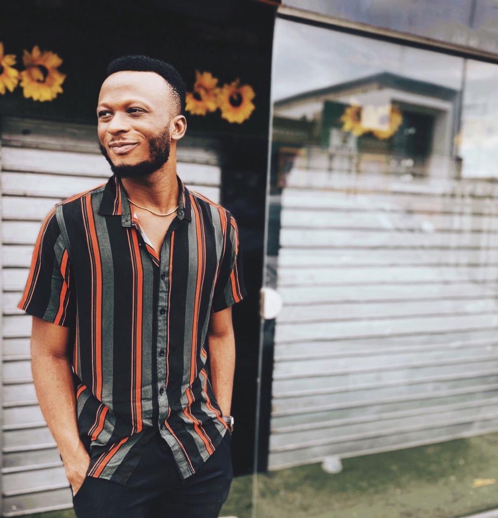 Bubble_minakie's tweet photo. Name a Nigerian artiste finer than #LadeleOurMCM, I’ll wait🌝
I’m sure you won’t find because his face is so fine and his song “X and O” complements his fine face😩🤒 https://t.co/LA3oeOuz8S