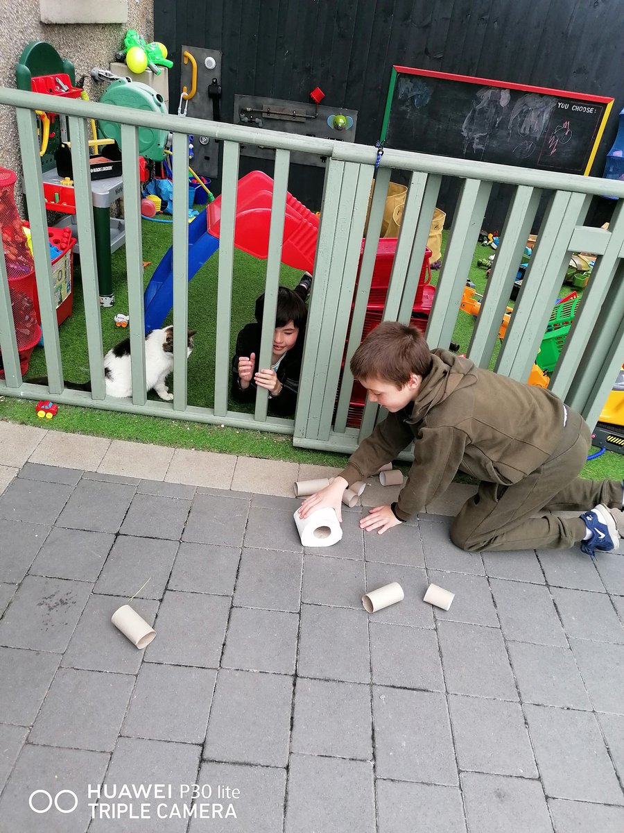 WendySm54126618's tweet image. @VictoriaPrimSch #vpshel loved this pair sharing the fun with the Wendy&apos;s house wee ones today we can&apos;t wait for tomorrow&apos;s challenges! @MrsEdwards_VPS @JustineSword @ManchipMr