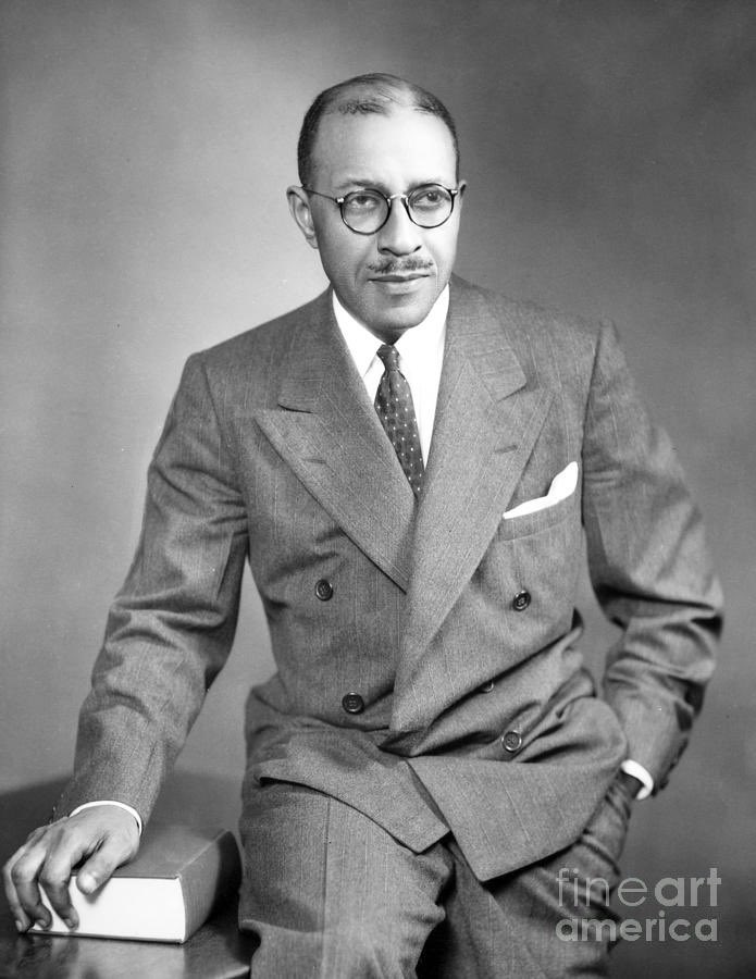 #69: Margaret Sanger (Part 2)Johnson, Fisks 1st Black President claimed eugenics discrimination was necessary, many other blacks agreed. Dubois told Sanger she should approach black churches so her info could be published in black newspapers and she took his advice.