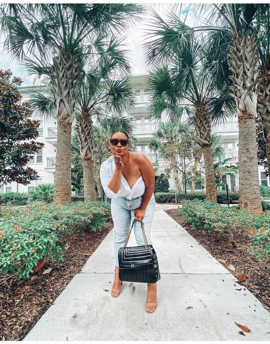 ORLBloggers's tweet photo. 👋🏻 #ORLBloggers! 2day we our showcasing our member Courtney aka @_myownmelody_. If you love coffee, are about body positivity, &amp; having a hilarious time Courtney is your girl! Go visit her profile, follow her, &amp; engage with her posts. 🤗 #OrlandoBloggers #TheBloggerUnion #Orlando https://t.co/5RAmoB7K7l