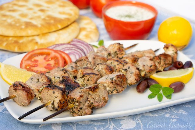 Bring bright and fresh Greek flavors to your next cookout with these pork souvlaki skewers! Recipe&gt;&gt; bit.ly/CCSouvlaki#Wis… #USApork #spon