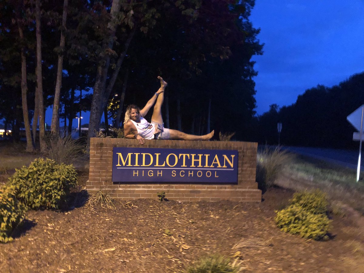 KlunderArmor's tweet image. No place like home 📠 #Fuckriver #classof2014 #GoTrojans #MidloMondays #Mongo #Mikey