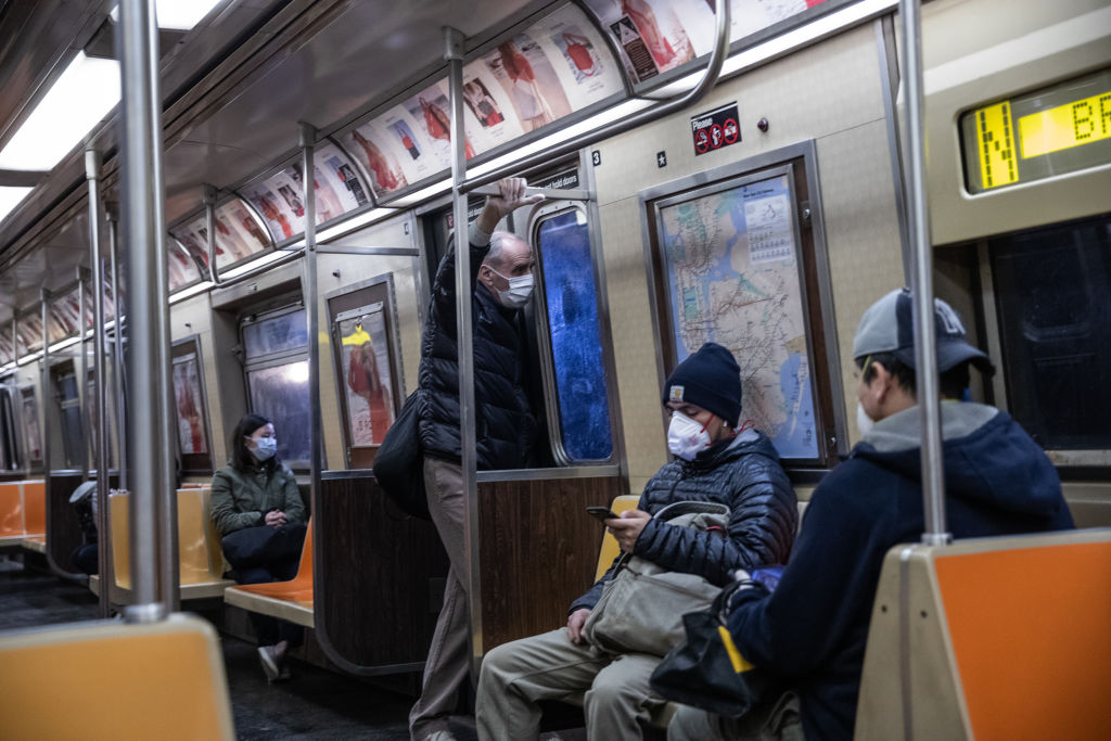 TAMU's tweet photo. Not wearing a face mask dramatically increases a person’s chances of being infected by the #COVID19 virus, finds a #TAMU-led study. https://t.co/qwI5SCFv4N 😷 https://t.co/ZDxKKVvFnv