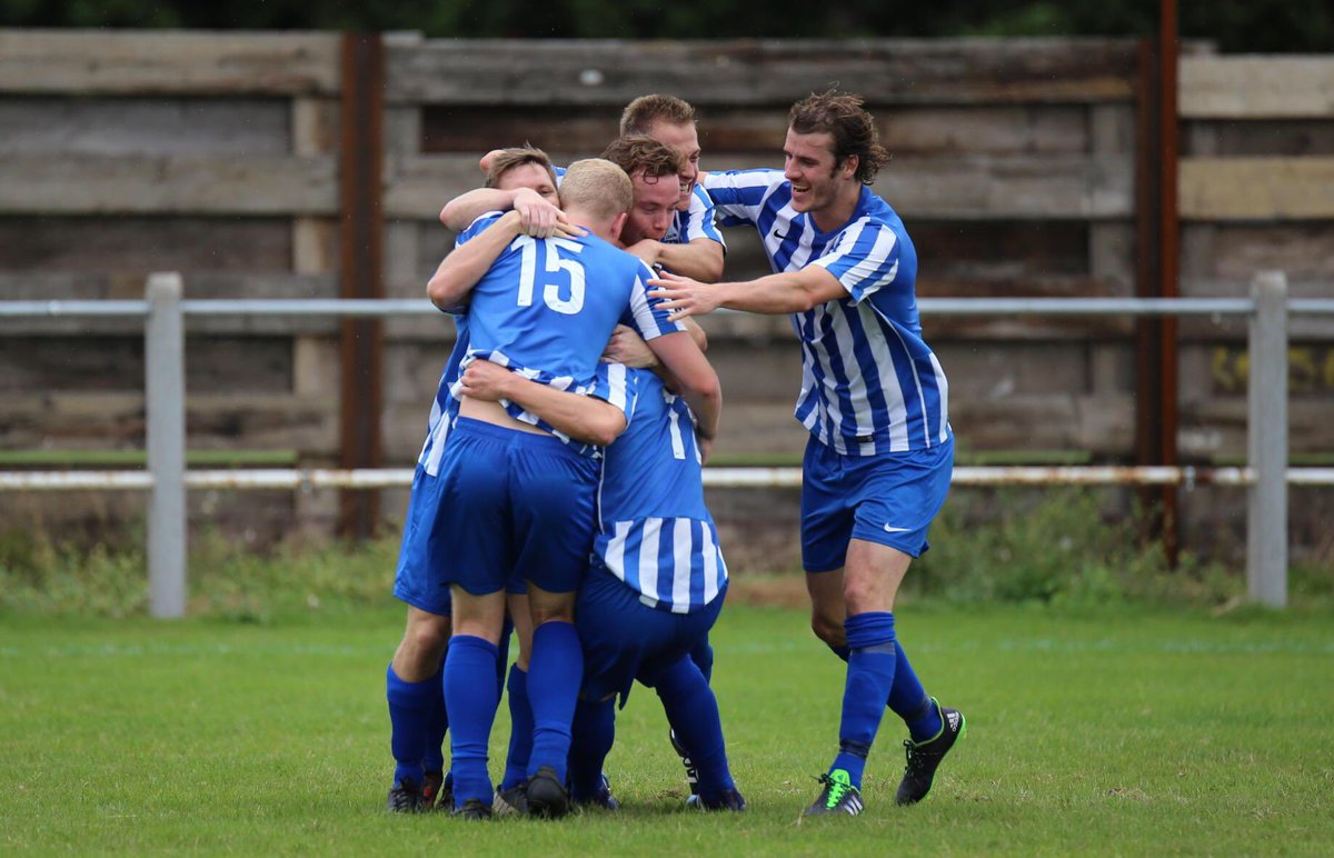 HullbridgeFC's tweet image. We enjoyed a great FA Cup run in 2015/16💙

FA Cup Preliminary Round
Saturday 29th August 2015

Hullbridge Sports FC 2-0 Maldon &amp;amp; Tiptree FC

⚽️@LHornsley 
⚽️@MattBrinklow 
📸@ABridgeTooFar16
