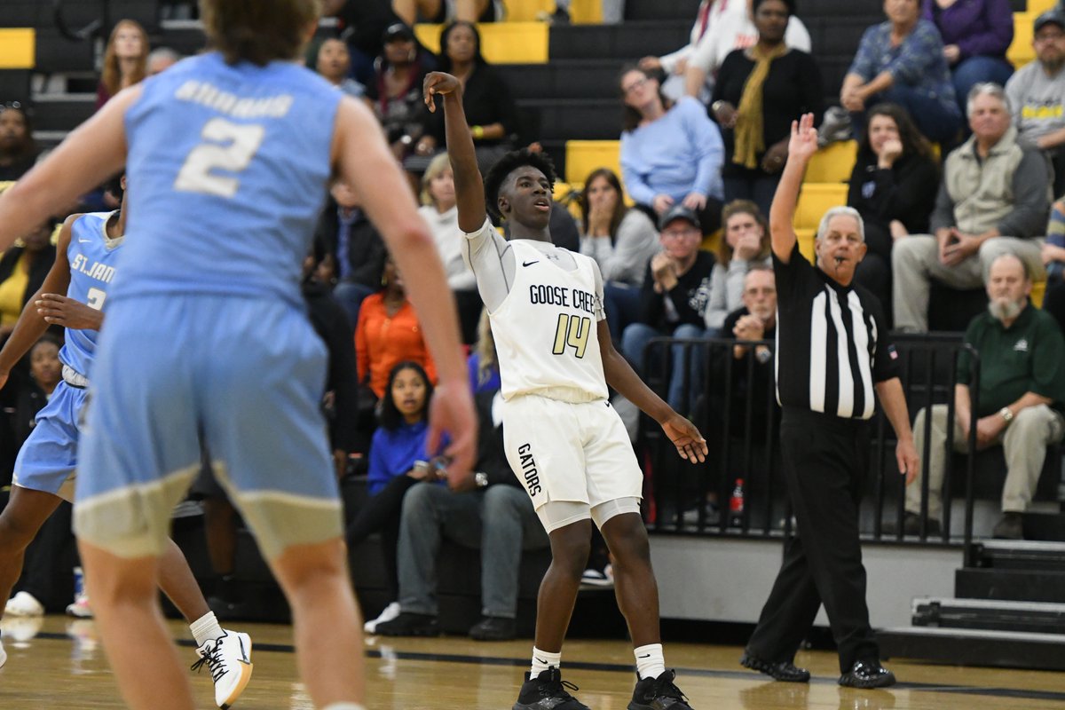 CoachBlakeHall's tweet photo. #PlayerSpotlight  

2022↗️⭐️||| Demetri Simmons
✔️6'0" PG ||| @DemetriSimmons 
✔️Facilitator
✔️Competitor 
✔️Shooter
📚3.3GPA
🐊🟡⚫️ @GooseCreekHoops 
🛣🏀 16U @tmpbasketball 
💻 https://t.co/EGmCE5LKIl
📸 @GanttRob 

#GooseCreekHoops #GFEETN https://t.co/CZNNqtV8cx