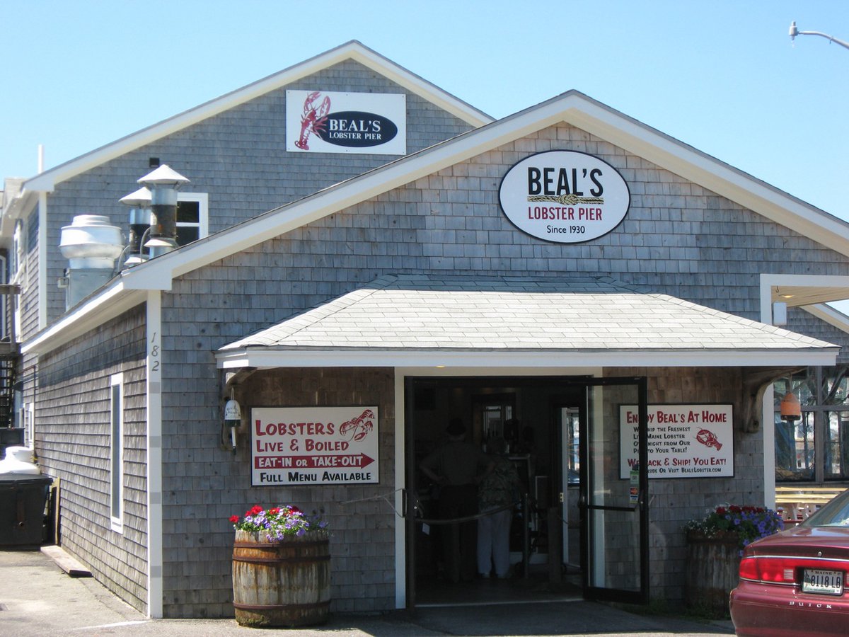 bealslobster's tweet photo. We are so excited to announce that we will be re-opening for dine-in and takeaway service on Thursday June 18th! And just in time for Father’s Day! We’ve been busy revamping our dining space to accommodate for social distancing protocols. #BealsLobsterPier https://t.co/JptkSwQWaZ https://t.co/mx4OKnnOyw