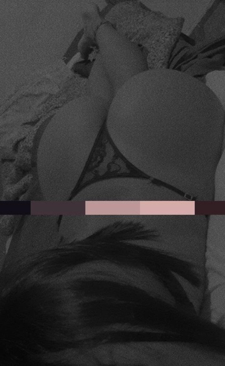 _yourbabygirlx_'s tweet photo. La tanga, se saca o se corre?💦 https://t.co/Z74GGOc0U9