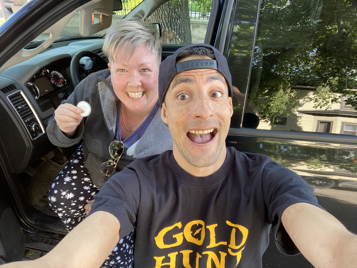 GoldHuntCA's tweet photo. This is happening so fast!! #goldhunt #foundpepperboot #yyc #calgary https://t.co/cGNaVSYL2V