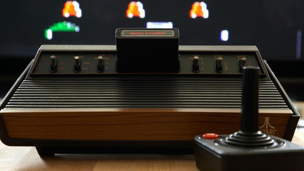 L'Originelle, la vraie, l'unique : l'ATARI VCS 2600 Eal7deYWAAE-lNk