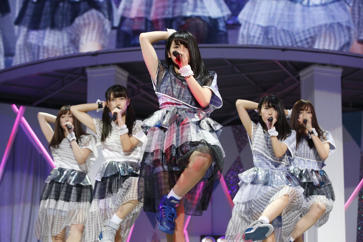 2 ⊿ Inochi wa Utsukushii [MV & Performance Costume]The dress was created by frequent Nogizaka collaborator, BODYSONG who is known for their layered and transparent fabrics. The pairing of the Air Jordans with it was unexpected but memorable. https://twitter.com/korobizaka/status/1272229047037280256?s=20