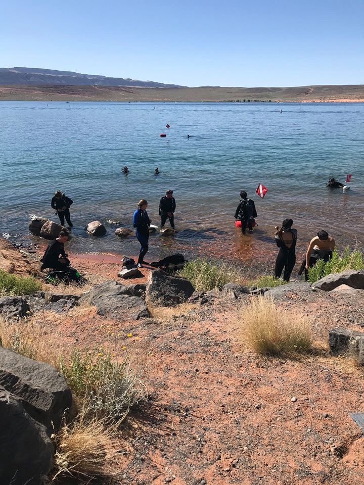 Gr8Divn702's tweet photo. Diving at Sand Hollow this weekend was a blast! With us, all divn is GR8 DIVN! 💙🌊🐬🌎🤿💚
#gr8divn https://t.co/4Ytyl6NfF9