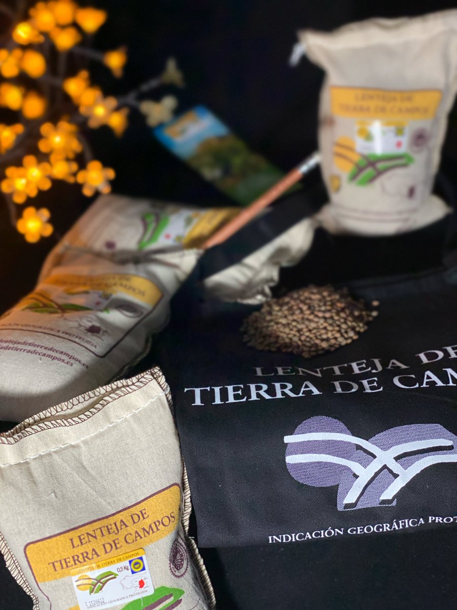 LaCocinaDelSur's tweet photo. Las #LentejasDeTierraDeCampos ya están en nuestra #cocinadelsur y os vamos a deleitar con una fantástica receta aromática con mucho #saboramalaga para #ConoceLaLenteja este es el lote que nos manda @LentejaTiCampos más info en la web de https://t.co/LZfNyM0vDW #lentejas #foodie https://t.co/GOuVHhVvxJ