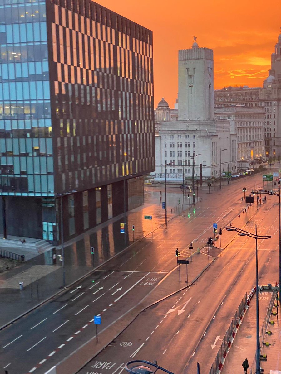 IndpndtLiv's tweet photo. That sky 🍑 

📸: @phill_think https://t.co/MudtKq9fW7