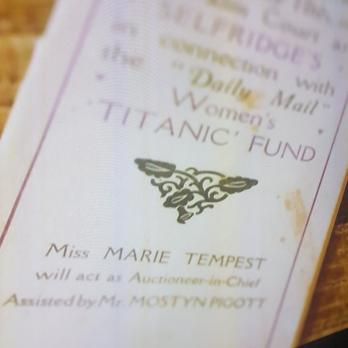 One of my most favourite things in the whole series. I would of gone to £150 without hesitation just to own something so unique and poignant. Holding history in your hands  #thebiddingroom #titanic #historyinyourhands
