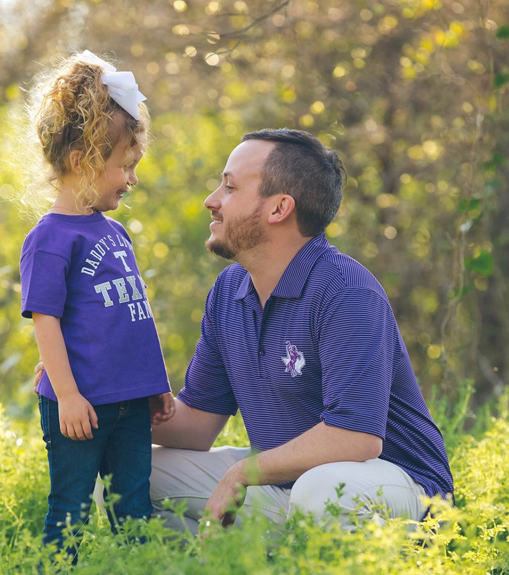 Father’s Day is just around the corner! Come shop and get your dad some Tarleton gear! 💜 Ps: HAPPY BIRTHDAY @mikeybrains!🎂