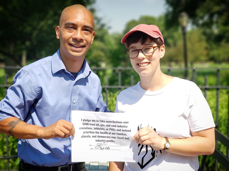 SocializeMediaL's tweet photo. For me a GND is the most important issue. I want my nieces and nephews to have a future. I know they will have one with candidates like @MelforProgress because he will fight for a Green New Deal. Join me in donating to his campaign!
https://t.co/6L8houuXoa
#MelForJustice https://t.co/IDmRuEIJzh