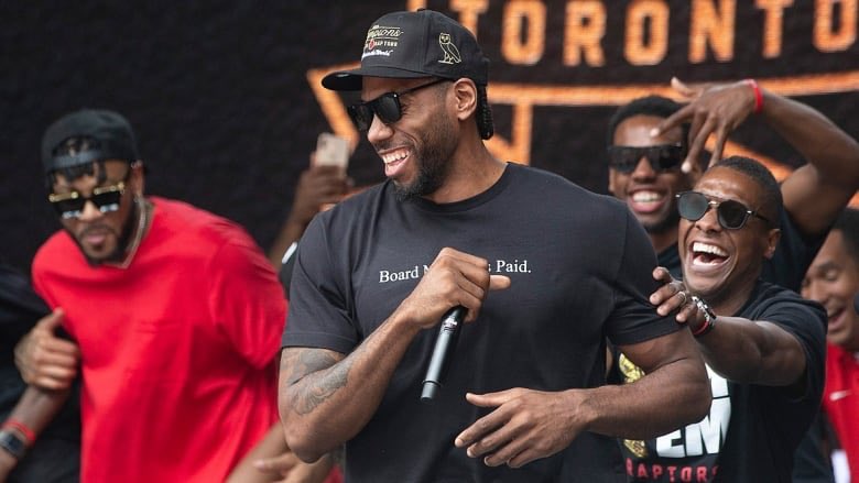 Kawhi Leonard, but every time you scroll his smile gets bigger.A thread.