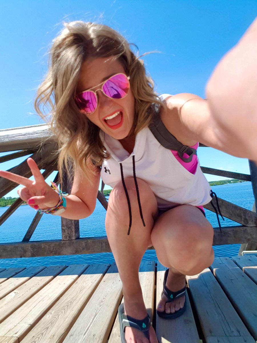 HeyItsMeMissJT's tweet photo. Sun of a beach! #StayGolden #BoardwalkFitness #DayOff #GetOutside #FunInTheSun #LifeIsWhatYouMakeIt #BellPark #AlwaysUpToNoGood ☀️💜🌳🌊☀️ https://t.co/R9UgEv2jox