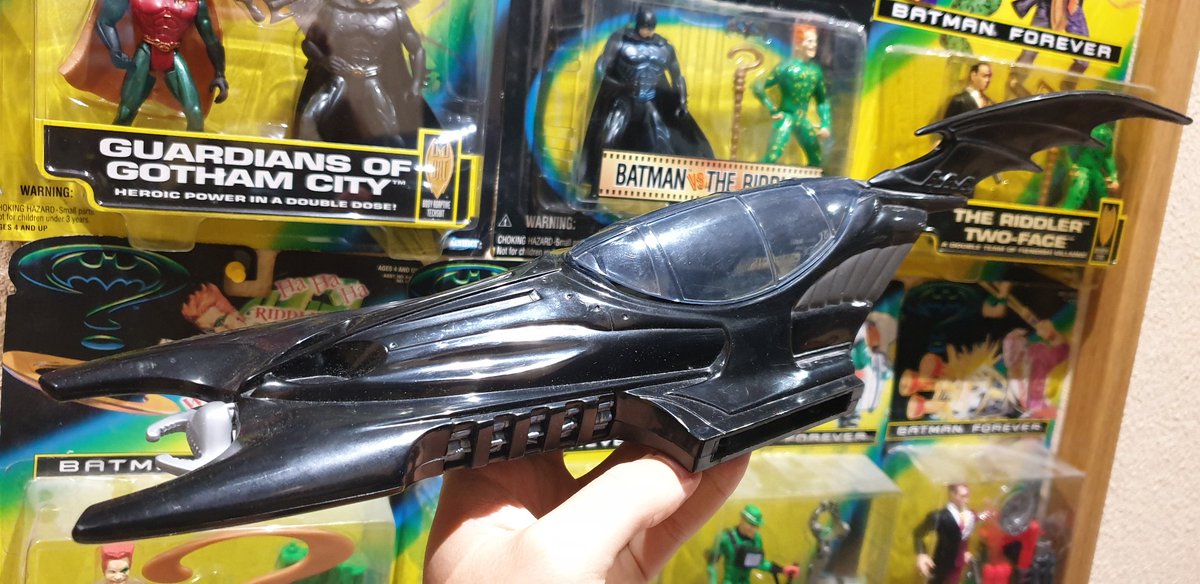 clownprince_86's tweet photo. El #Batwing es una de mis piezas favoritas entre las figuras y vehΓculos de #BatmanForever de Kenner
ππ
Muy detallada y de gran envergadura, puede desprenderse de las alas como ocurre en la pelΓcula, cuando al hacerlo bajo el agua se convierte en #Batsub
#BatmanForever25Years https://t.co/L9ISVWojTS