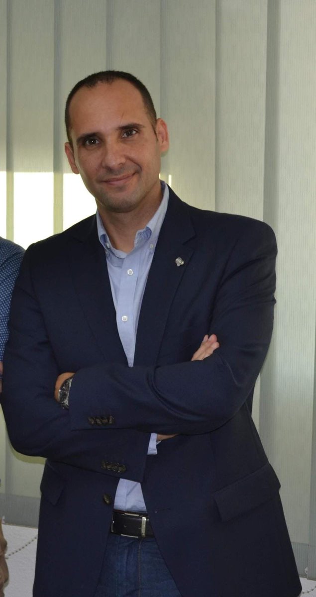 Llegó el momento del cambio.
Un proyecto con nuevas y grandes ideas; y sobre todo un gran equipo detrás con muchas ganas de trabajar para poner el balonmano andaluz donde se merece de la mano de currantes como <a href="/Sebastian090578/">Sebastián Fernández</a> y <a href="/rafagmosquera/">Rafael Garcia</a> 
#PorElCambio #eleccionesFABM