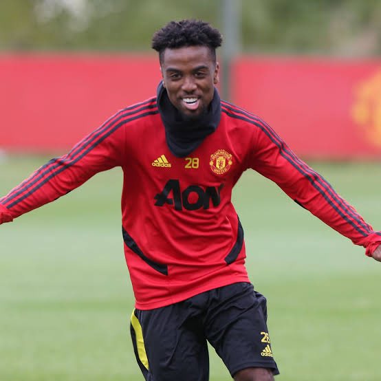 ManUtdInPidgin's tweet photo. Rival fans bin dig up that Angel Gomes TB Joshua video to banter am. 

But we wan tell dem say, dem no reach!!! 

If you dey thank God for life, Retweet this!! ❤️ 

Manchester United fans, show yourselves! 

We stand with Angel Gomes!! 
#MUFC https://t.co/jAIWRN8NX5