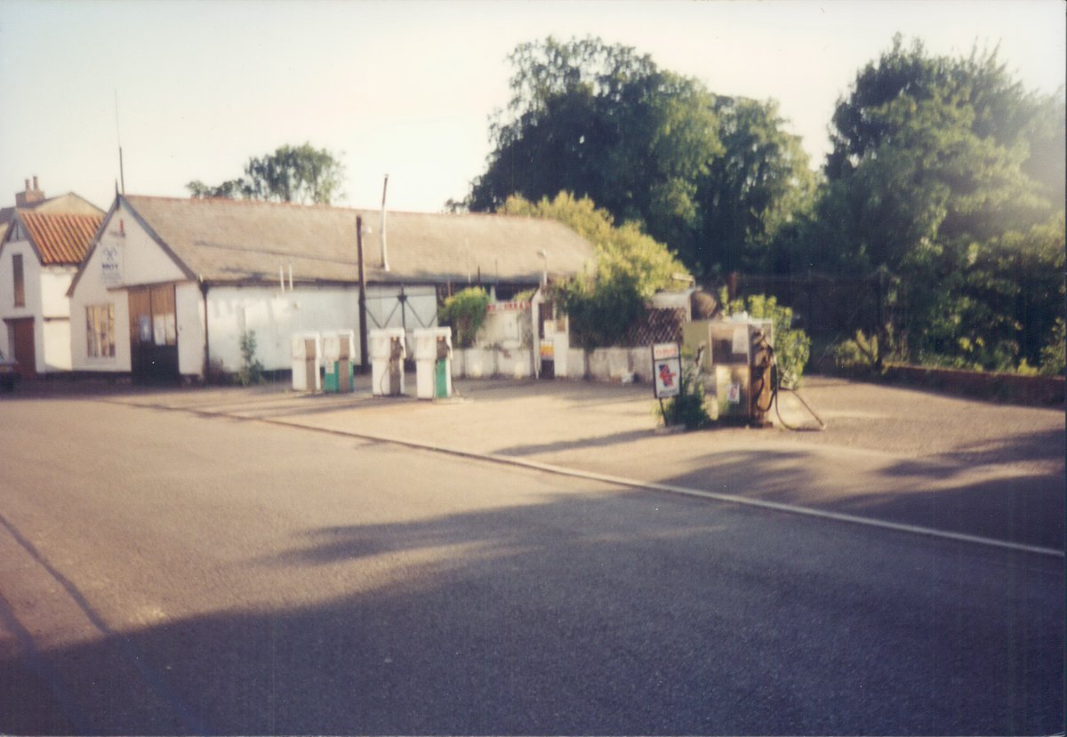Day 177 of  #petrolstations Bulldog, old A12, Stratford St Mary, Suffolk 1995  https://www.flickr.com/photos/danlockton/16255814822/  https://www.flickr.com/photos/danlockton/16256644985/1995 was—I believe—the final year when it was legal to sell petrol in gallons in the UK; most garages had converted their pumps to litres by late 1980s