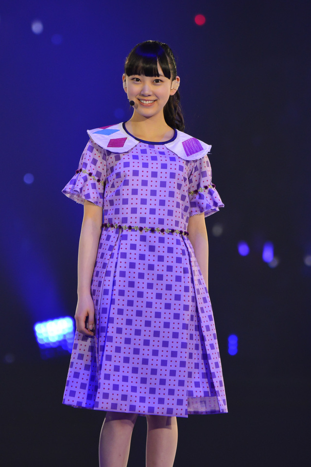 12 ⊿ Barrette [Performance Uniform]The dress with the unique pattern and classic fit matched Nogizaka's classy image perfectly. Not sure what happened with the collar though. The one on display at N46AW seemed to be Ikuta's based on the collar design. https://twitter.com/korobizaka/status/1272229068939952128?s=20