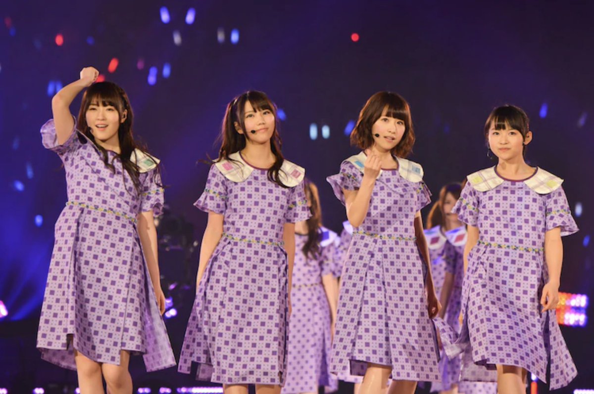 12 ⊿ Barrette [Performance Uniform]The dress with the unique pattern and classic fit matched Nogizaka's classy image perfectly. Not sure what happened with the collar though. The one on display at N46AW seemed to be Ikuta's based on the collar design. https://twitter.com/korobizaka/status/1272229068939952128?s=20