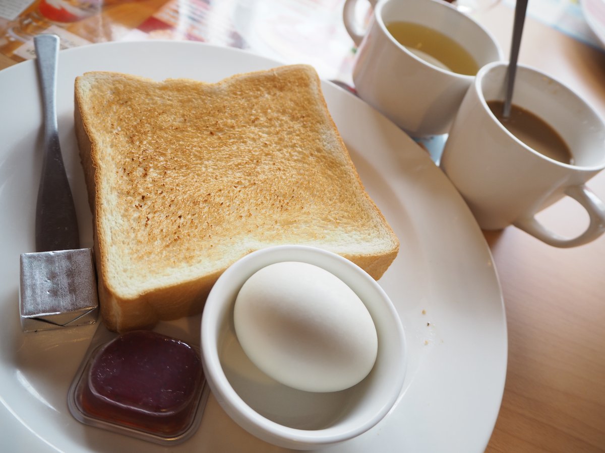 ガスト 公式 おはようございます 暑くなってくると 食欲が落ちてきたり モーニングでおすすめなのがこちら ドリンク バー スープバー付き トースト ゆで卵セット 299円 税抜 野菜も食べたいときは 99円 税抜 で ミニサラダも追加でき