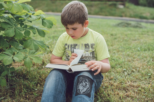 bps271's tweet photo. To keep our students engaged over the summer, we're doing weekly #BPSisLearning challenges! This week's:
Find a cozy or creative place to read. Share a picture of your new book nook with us by tagging us and using the hashtag #bpsislearning! https://t.co/ARZUcZeeDq