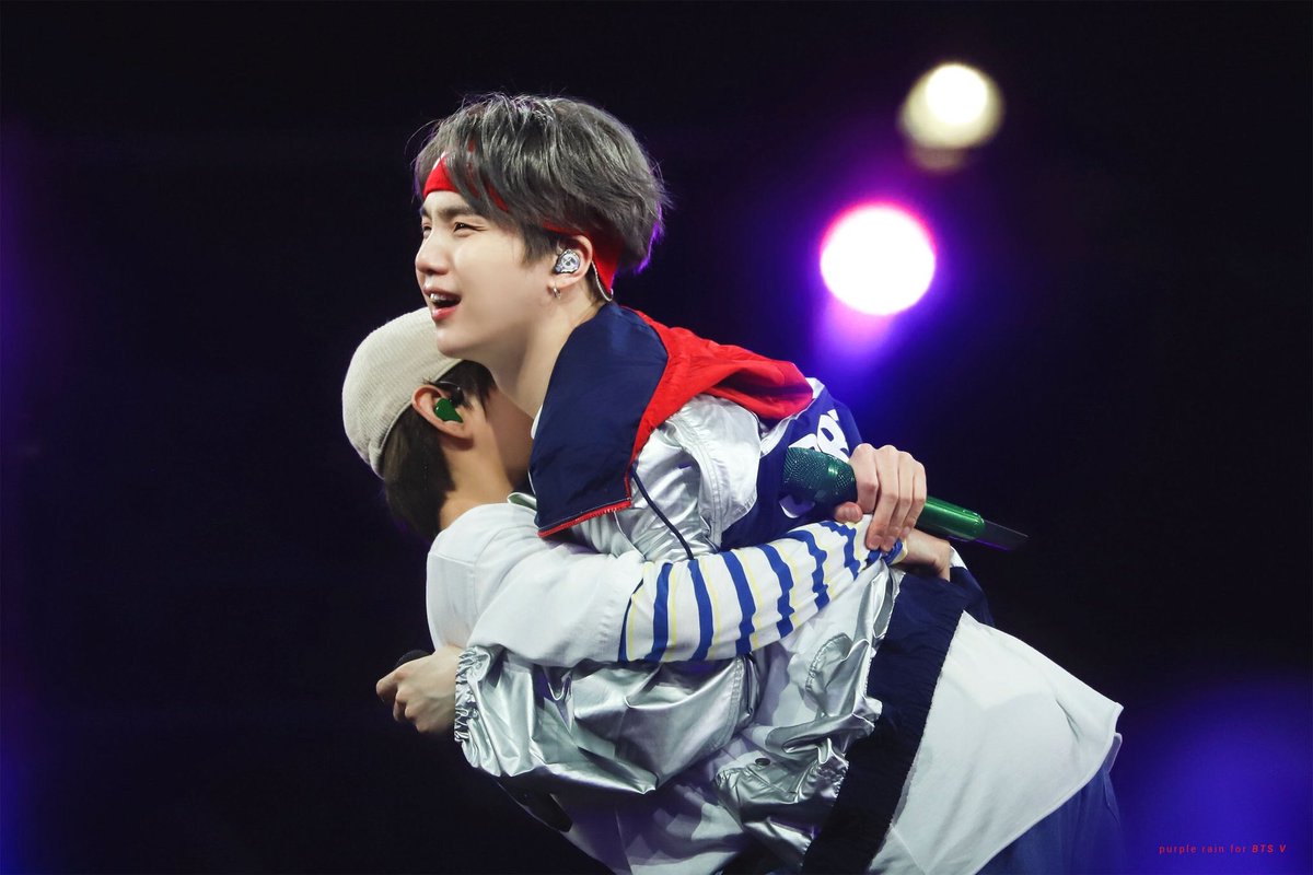 190616 taegi muster hugs in different angles ; a thread