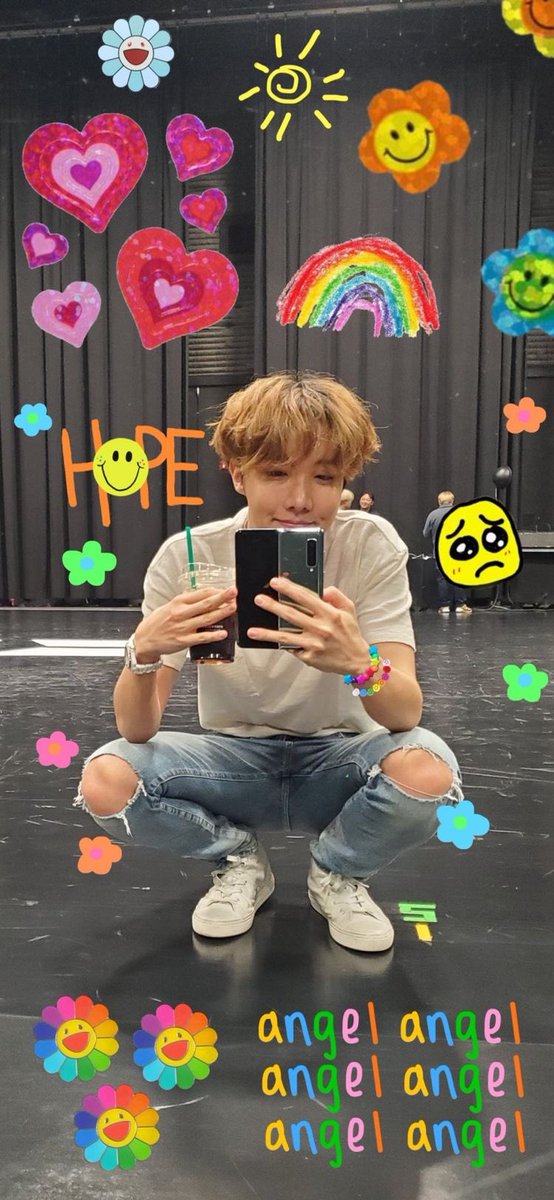 softdracoo's tweet photo. 🍭eighteen https://t.co/9C8cPcSyVU