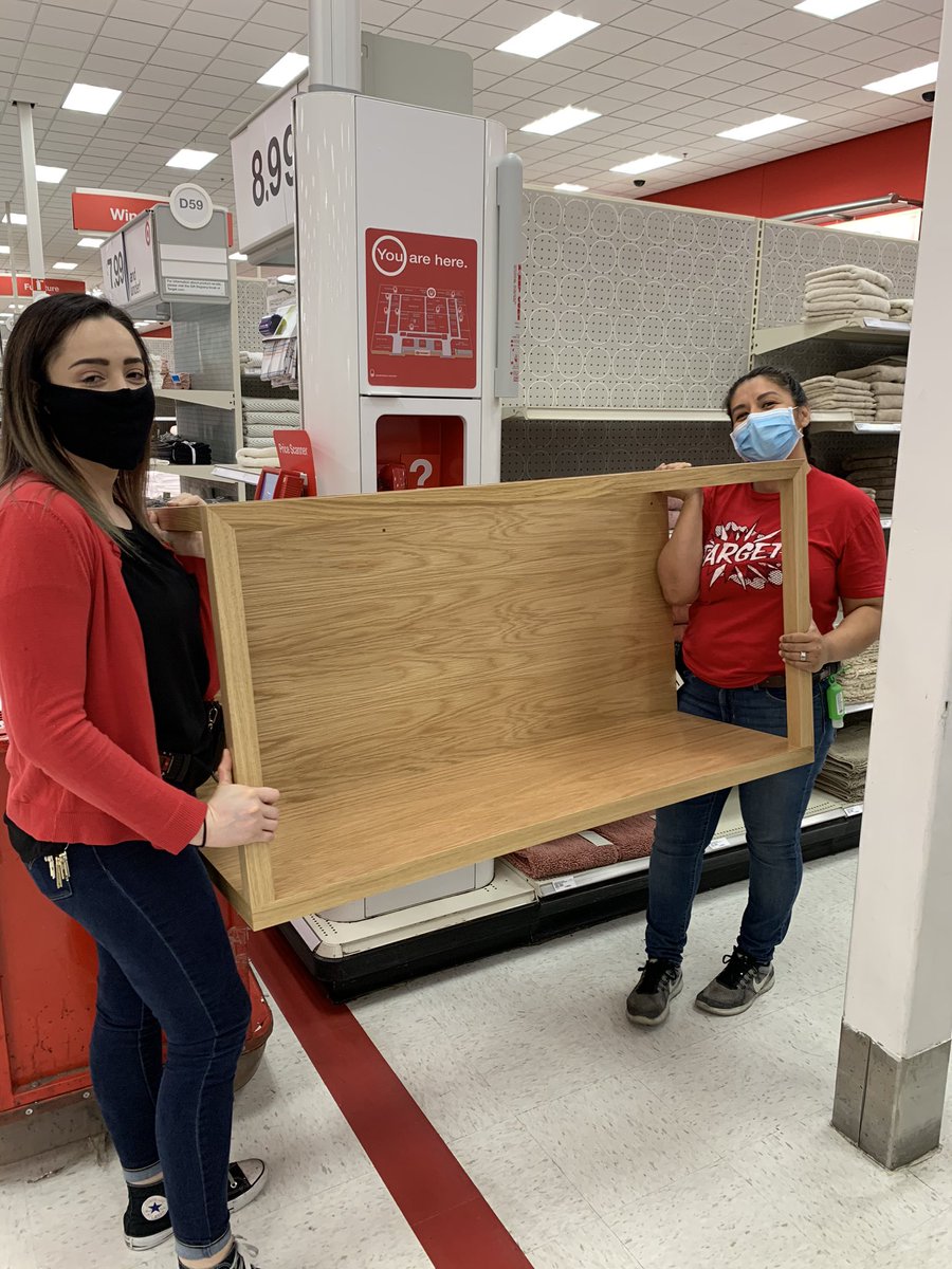 T1384 leaders safe lifting with team lift! #NationalSafetyMonth <a href="/salamlazkani/">salamlazkani</a> <a href="/Steph_Soberanis/">Stephanie Hernandez</a> <a href="/MercedesMagal12/">Mercedes</a> <a href="/JeannePastore4/">Jeanne Pastore</a> @lizfromtarget <a href="/kirsleyanne/">Kirsley Herrick</a>