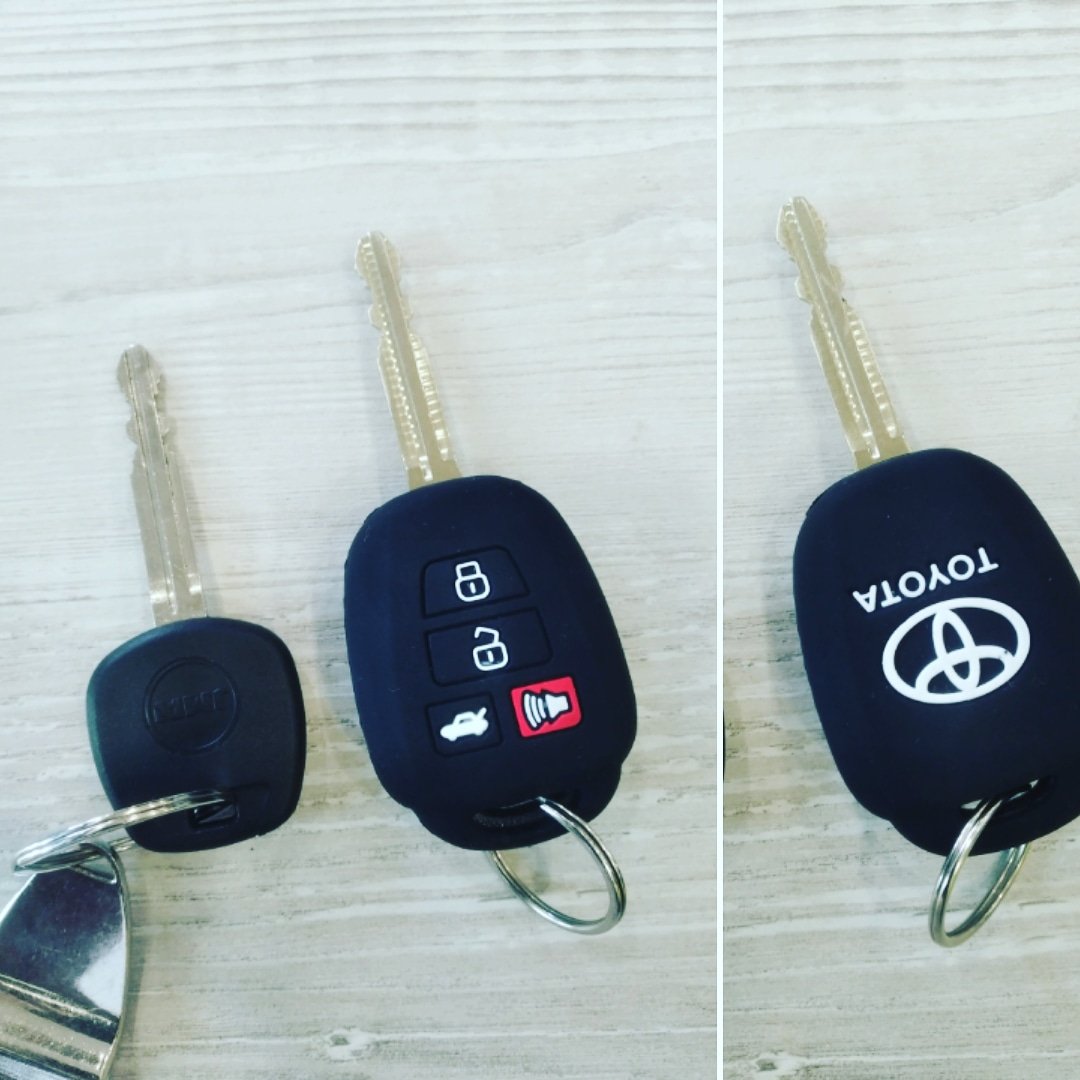 KeyDoctorsGh's tweet photo. Just created a #remotekey for 2015 #toyota Camry within 20mins today at @palacemall_gh Customer topped it up with a black protective #silicon case 
Call 0244313132/0244417193 for #ProfessionalLocksmith service. 
#KeyDoctors https://t.co/1CvGqn0erS