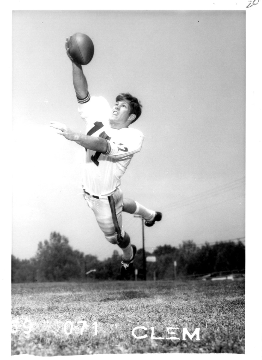 SCFootballHOF's tweet image. #SCFHOF20 Inductee Charlie Waters never played defense @ClemsonFB. He came in a QB and then played WR. He would get drafted by @dallascowboys in 3rd Round &amp;amp; pick off 41 passes as a safety. #July23