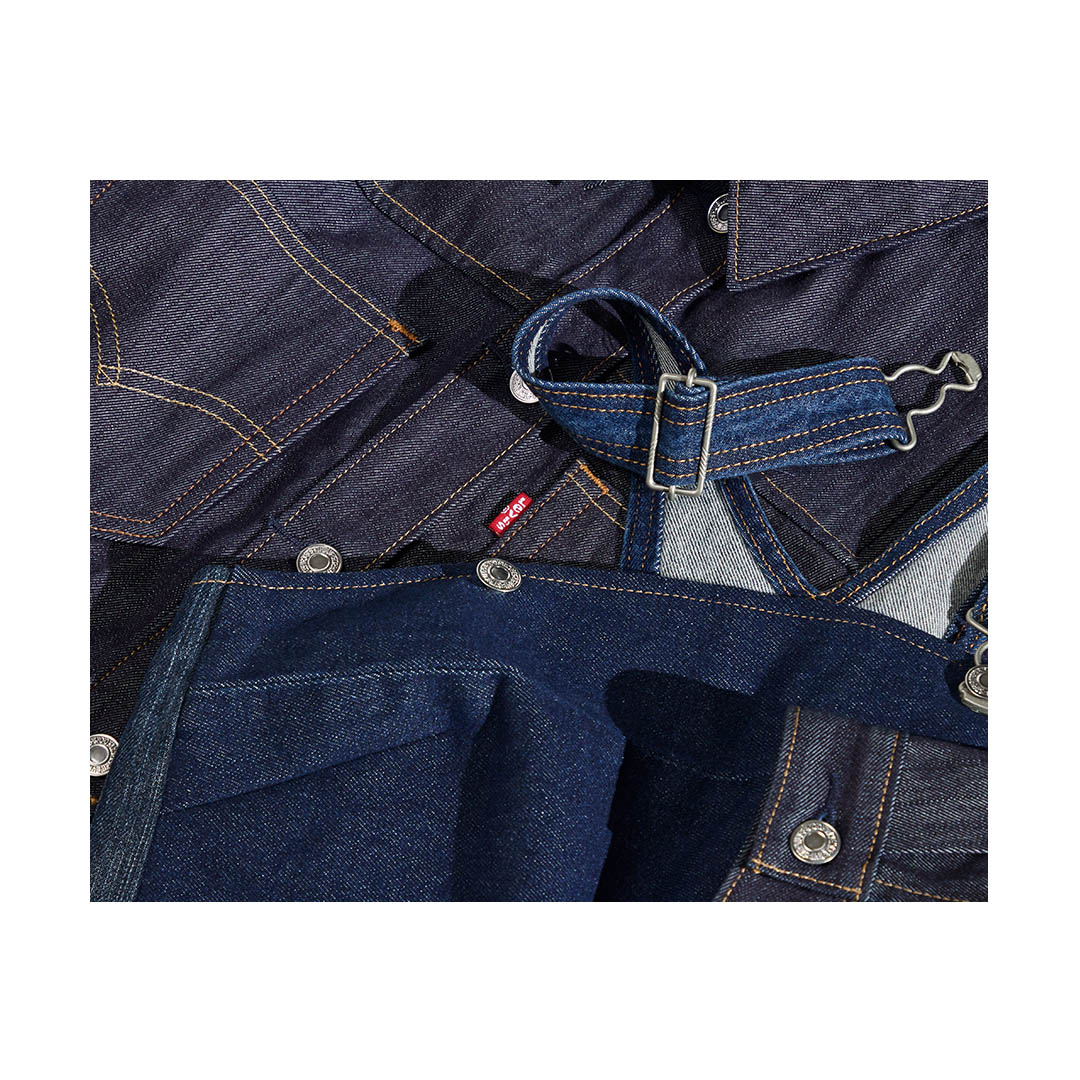 TheRCollective_'s tweet photo. We make durable designs from high quality rescued fabrics generating the lowest possible impact. By setting a new destiny for these abandoned fabrics, we are saving the world one stitch at a time. ✂️

👉 Discover Denim Reimagined at https://t.co/qRY84cAt6c https://t.co/VtIJELy4pc