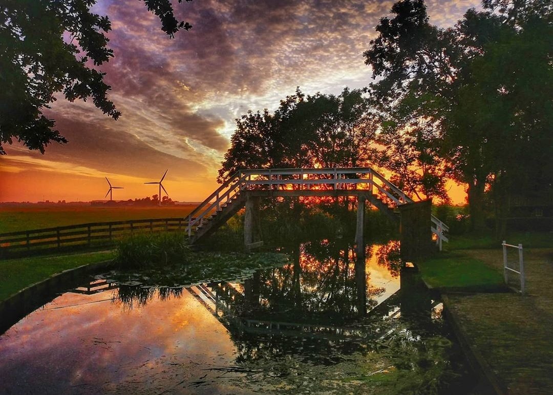 intheamomintsje's tweet photo. Goeiemorgen Fryslân
Gisteravond was je prachtig. Kijken wat vandaag brengt... #Onderwegindethuiszorg #Hylpen #Allingawier #Schraard https://t.co/Jz52EjgYqa