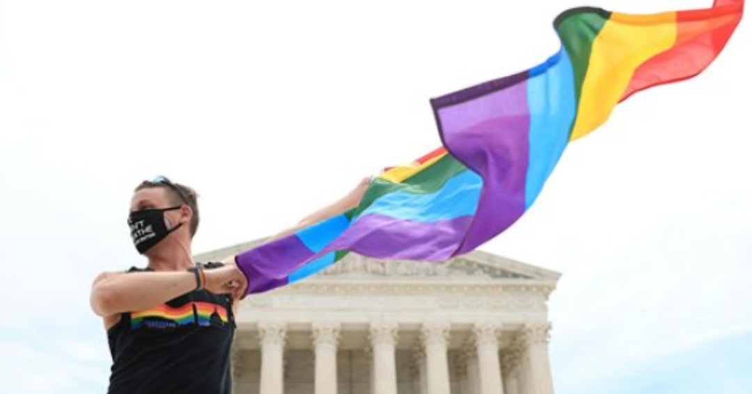 CIRCLE_STAMP's tweet photo. Supreme Court rules workers can’t be fired for being gay or transgender. Huge win, and especially huge win during #PrideMonth https://t.co/0DYDfh6Nnz https://t.co/4mKtXwZhJW